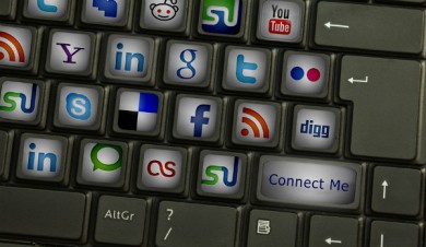 keyboard keys-social media icons