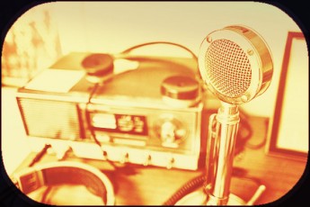 radio-earphones-microphone
