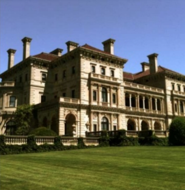 Cornelius Vanderbilt II’s summer cottage boasts 138,000 sq ft, 70 rooms, and 1-1/2 baths.